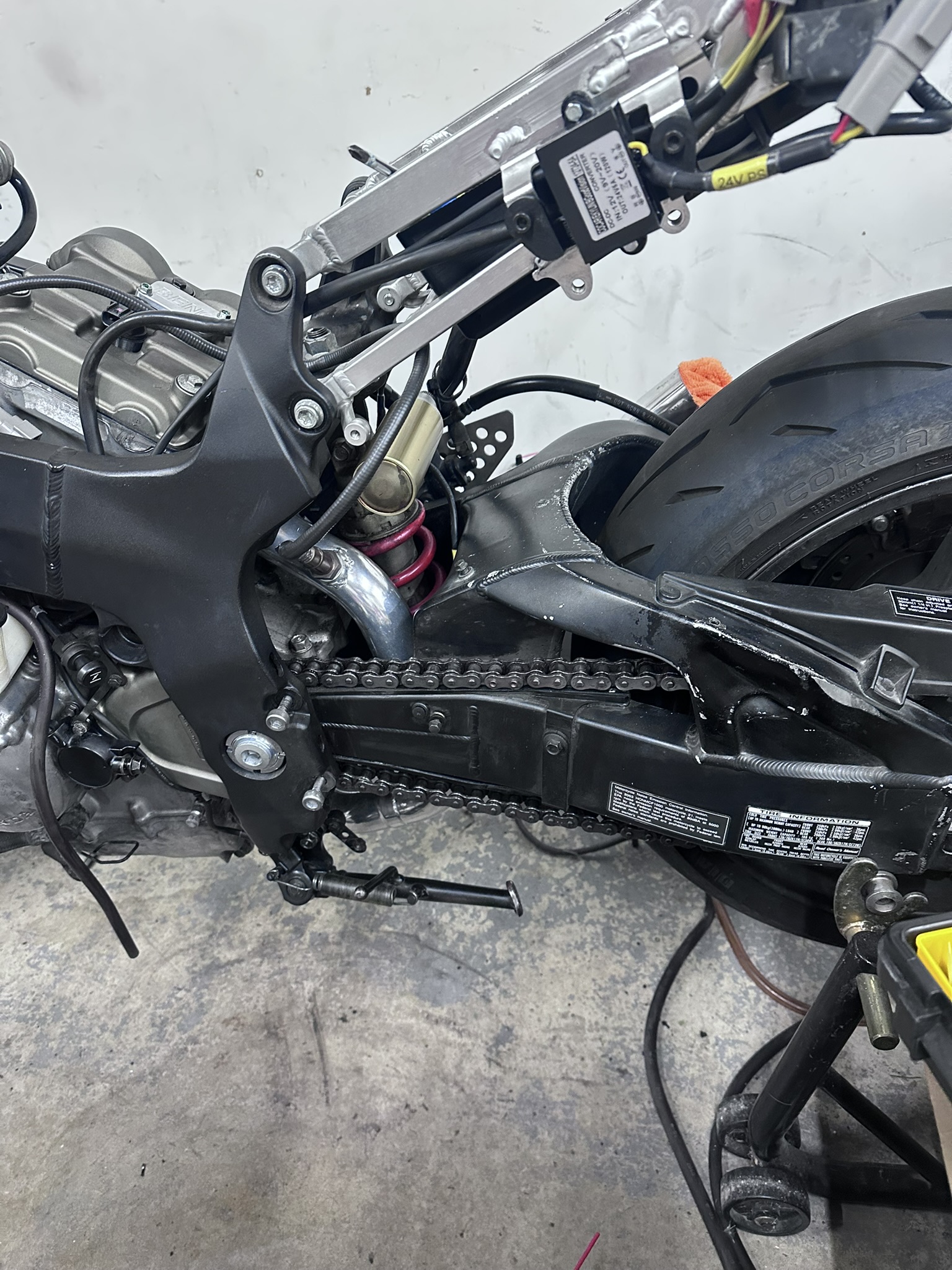 O2 Sensor Bung Location – Rear Cylinder