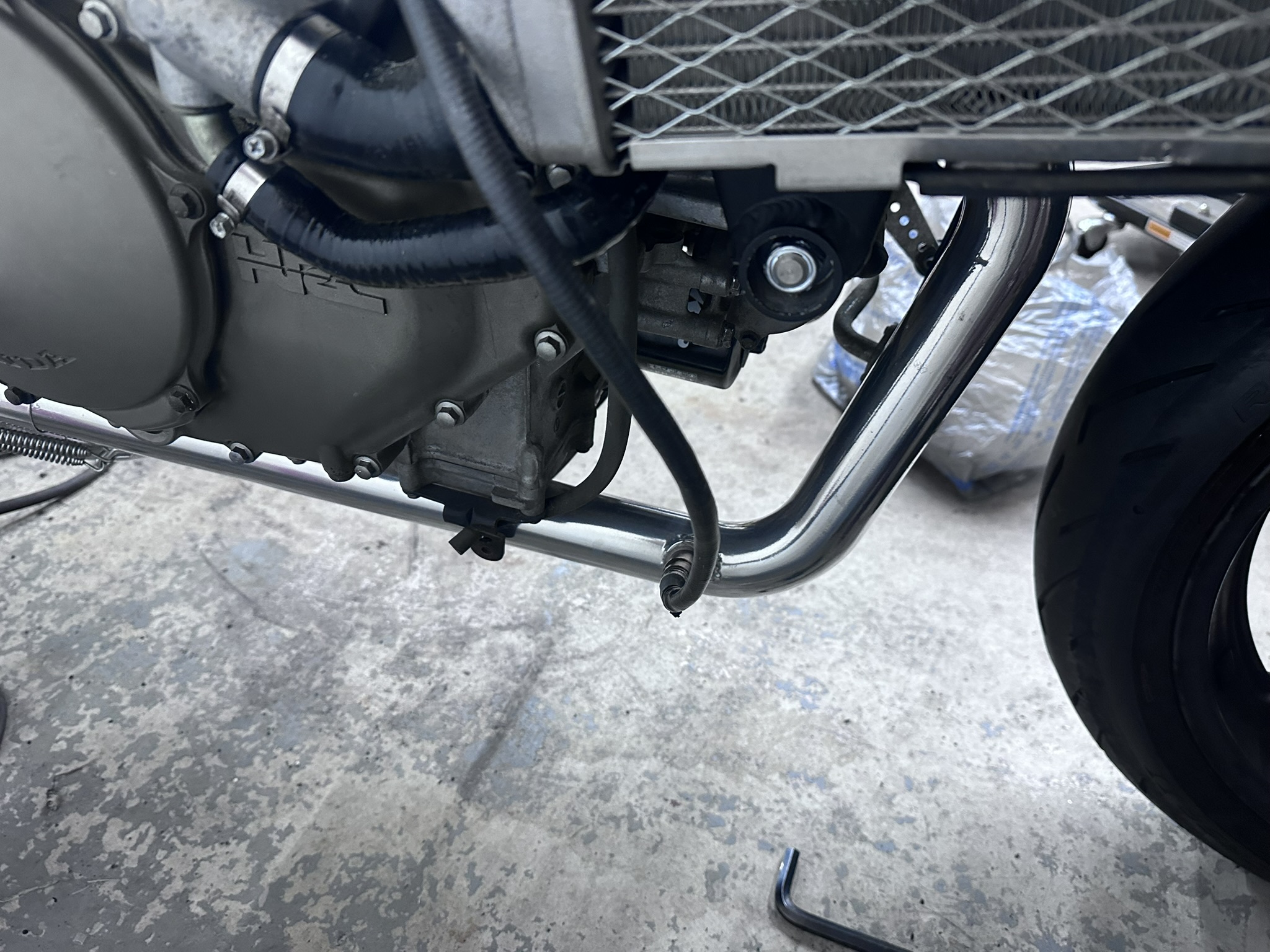 O2 Sensor Bung Location – Front Cylinder